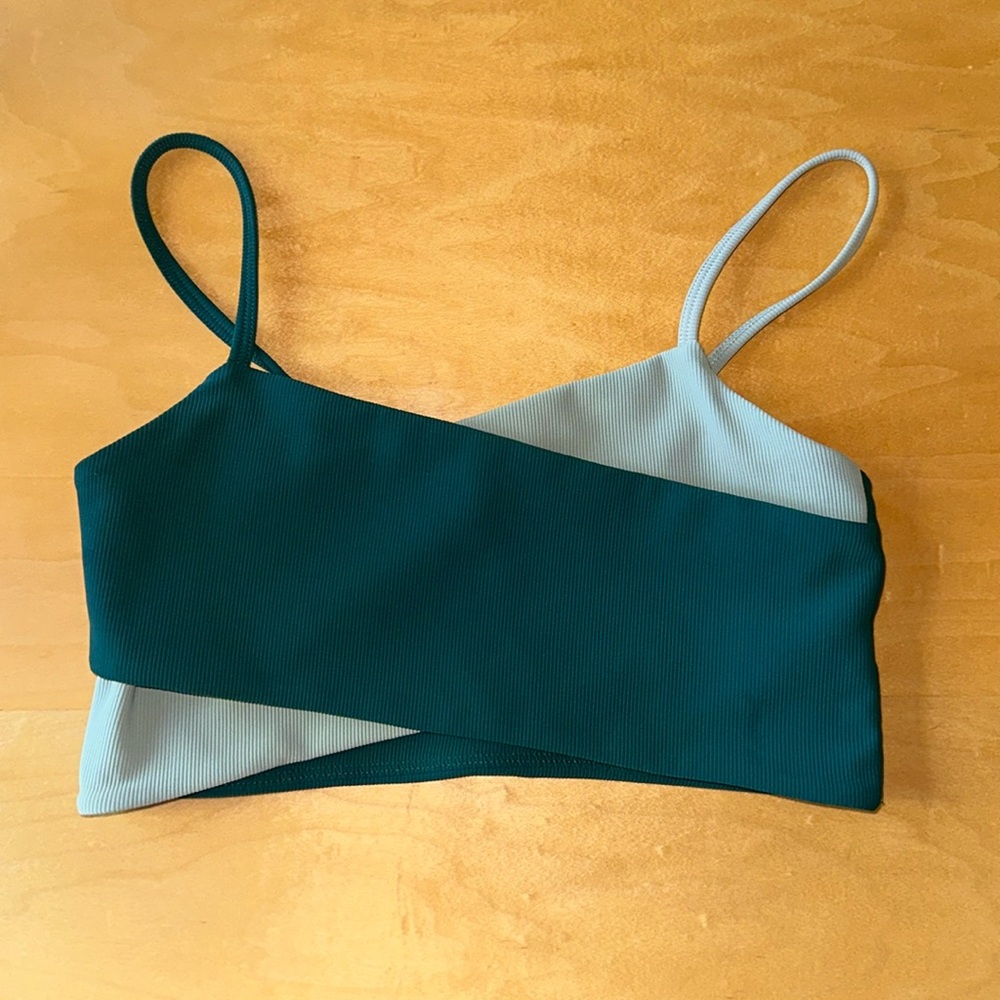 NWOT Wilo sports bra.